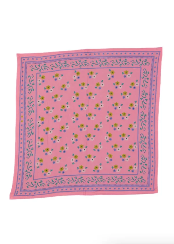 Grand foulard fleurs fond rose – Image 3