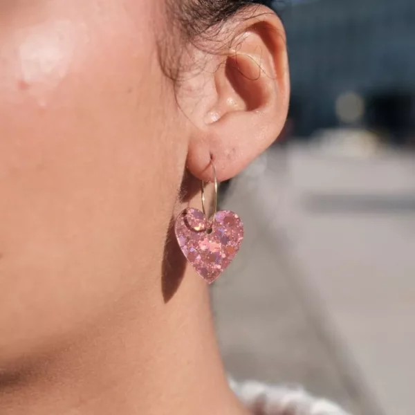 Créoles fil coeurs pailletés roses – Image 2