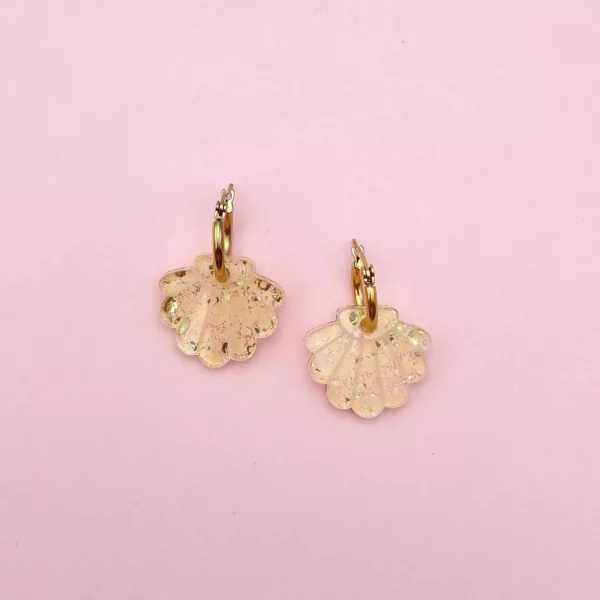Boucles d'oreilles Créoles coquillages pailletés – Image 4