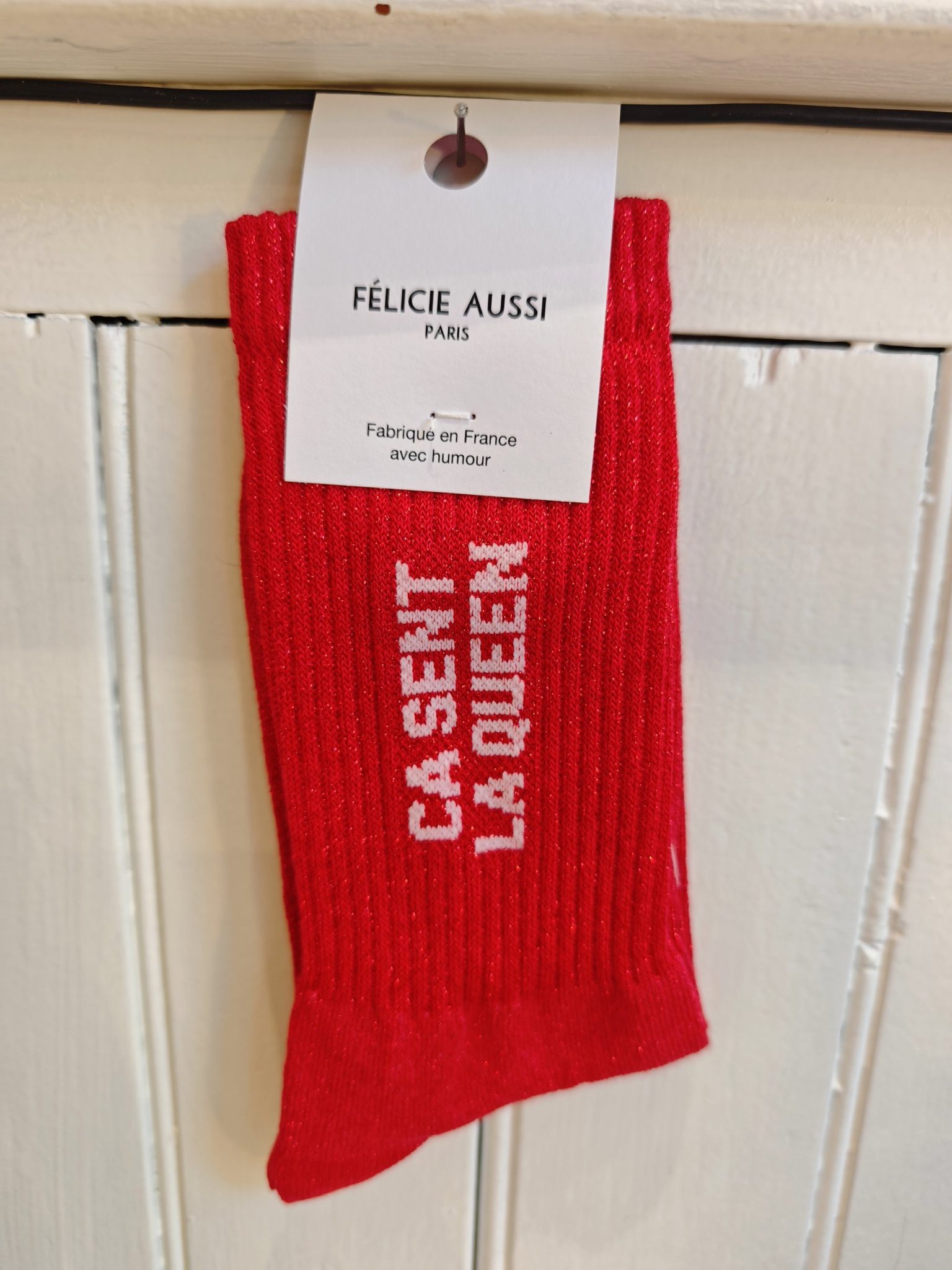 chaussettes-ca-sent-la-queen-a-paillettes